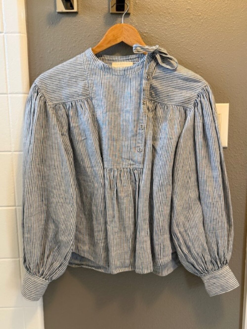 Ulla Johnson blue stripe 100% linen clarke blouse - size 6